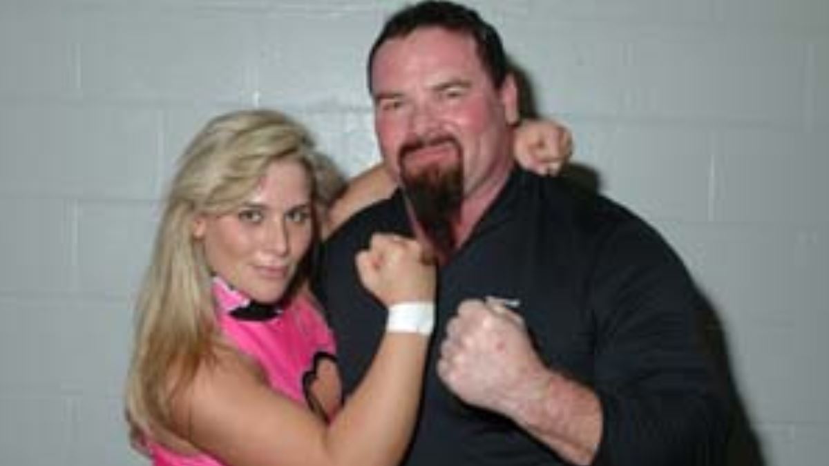 The Hart Dynasty looks to re-energize Canadian fans