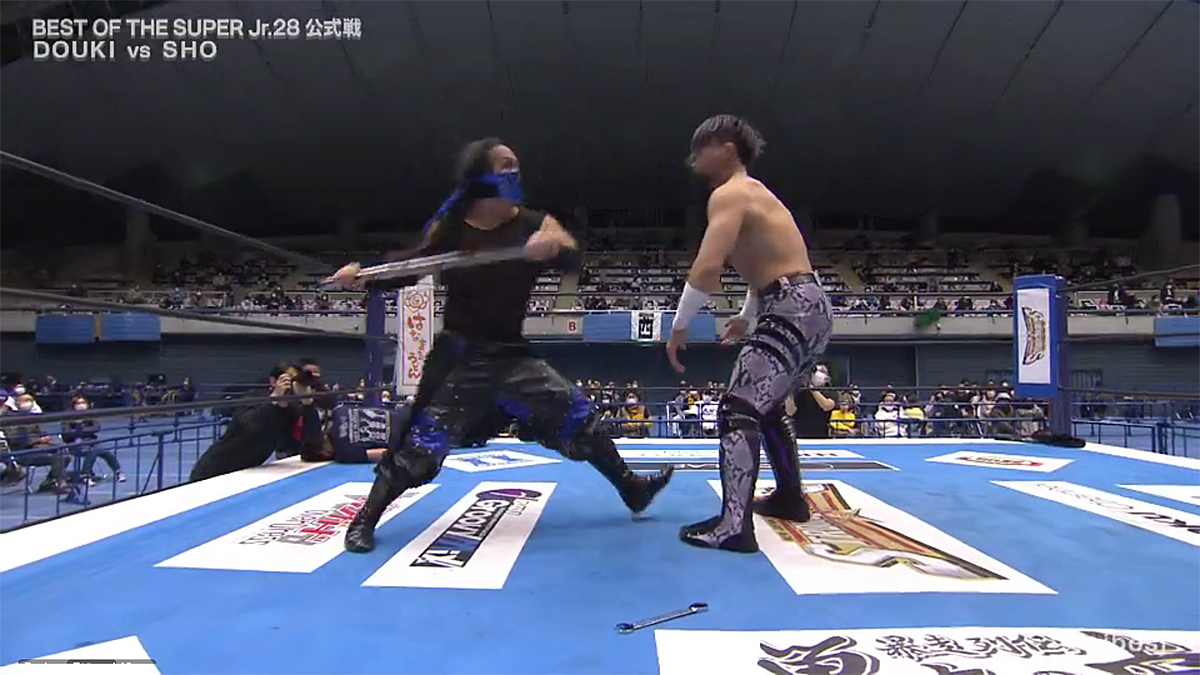 Douki, Sho have a sneaky style battle at BOSJ