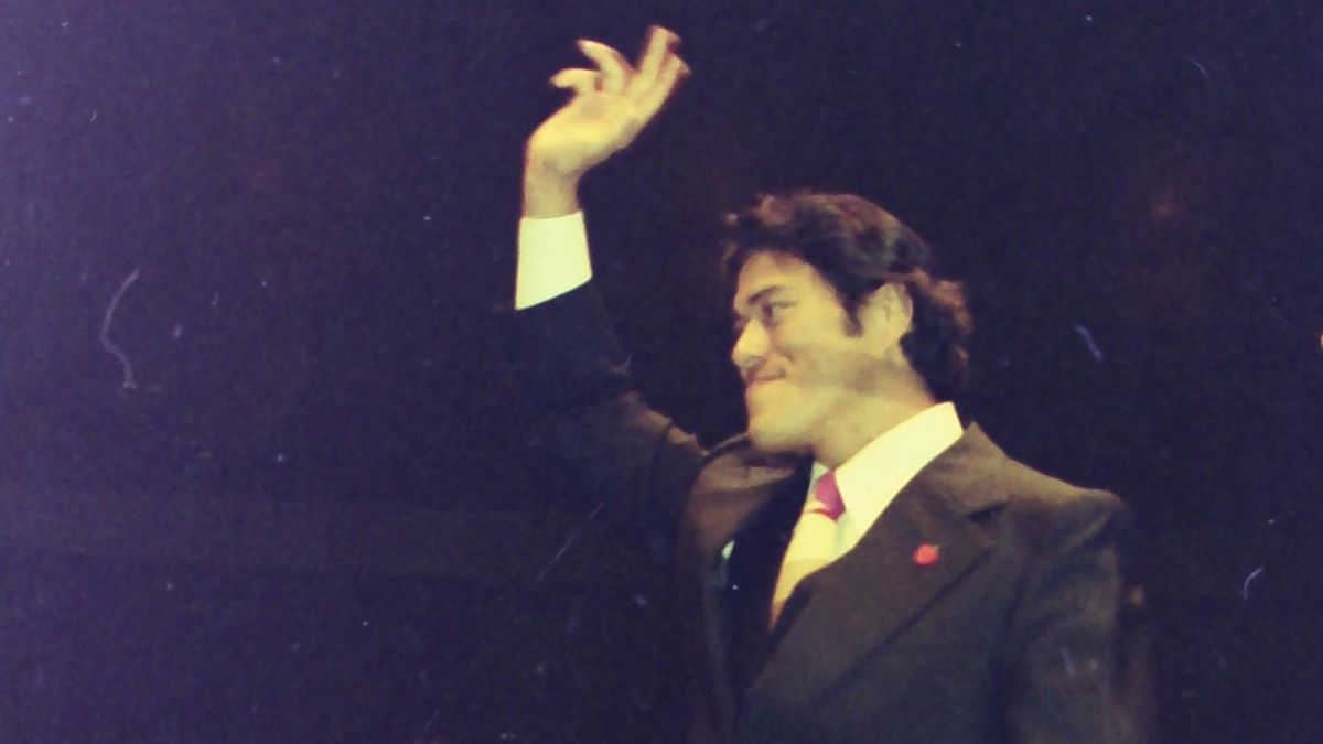 Antonio Inoki in the ring at New York City's Madison Square Garden during a WWWF event (note Vicki Williams on the left side). Photo by John Arezzi