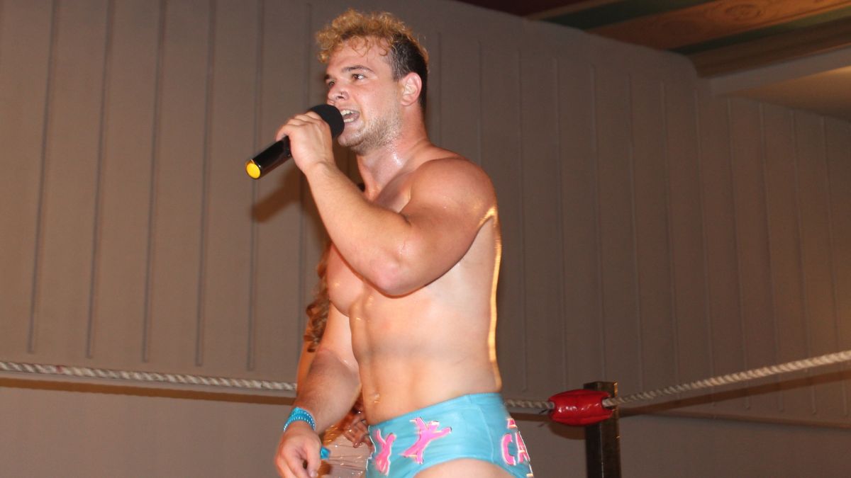 Jack Cartwheel on the microphone