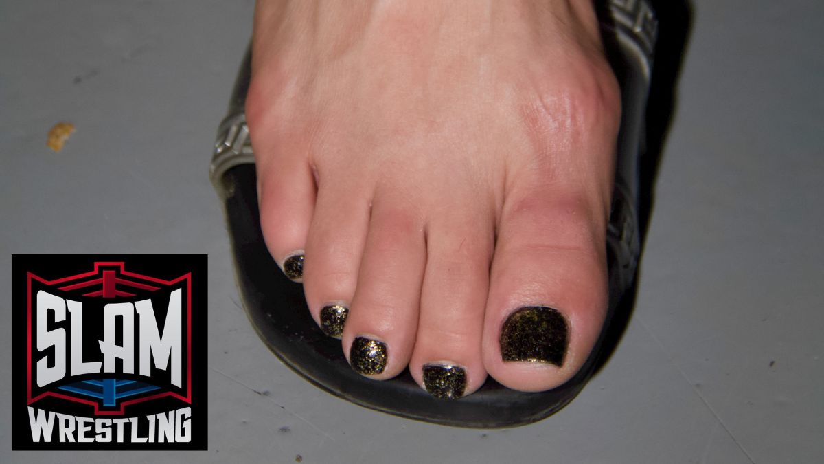 Matt Riddle shows off a pedicured foot at the Reena Rumble on Tuesday, February 6, 2024, at The Warehouse in Toronto, Ontario. Photo by Steve Argintaru, Twitter: @stevetsn Instagram: @stevetsn