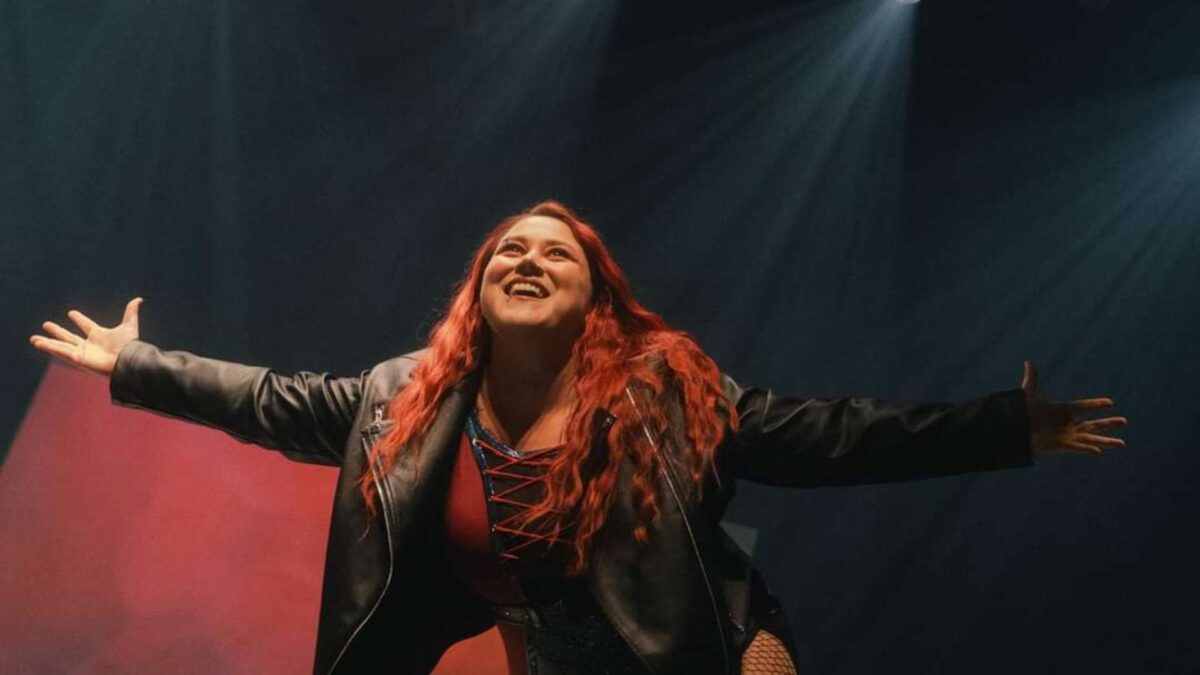 Azaelle before a match