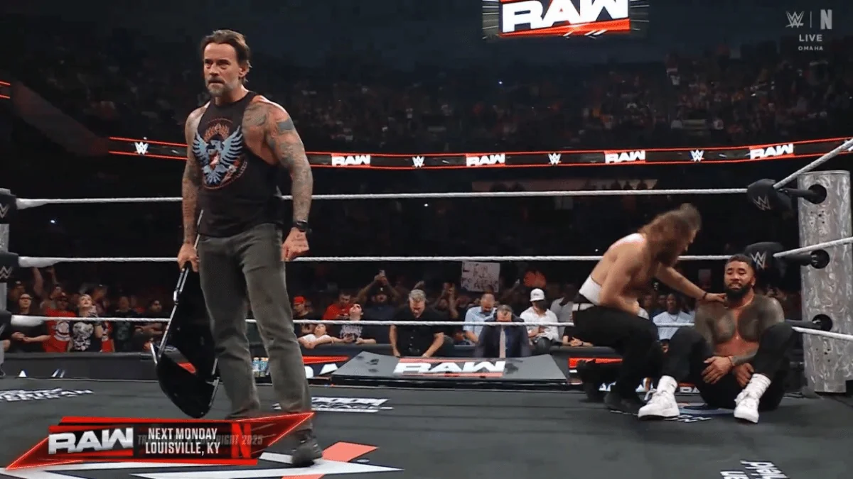 World Title match ends with predictable run-ins