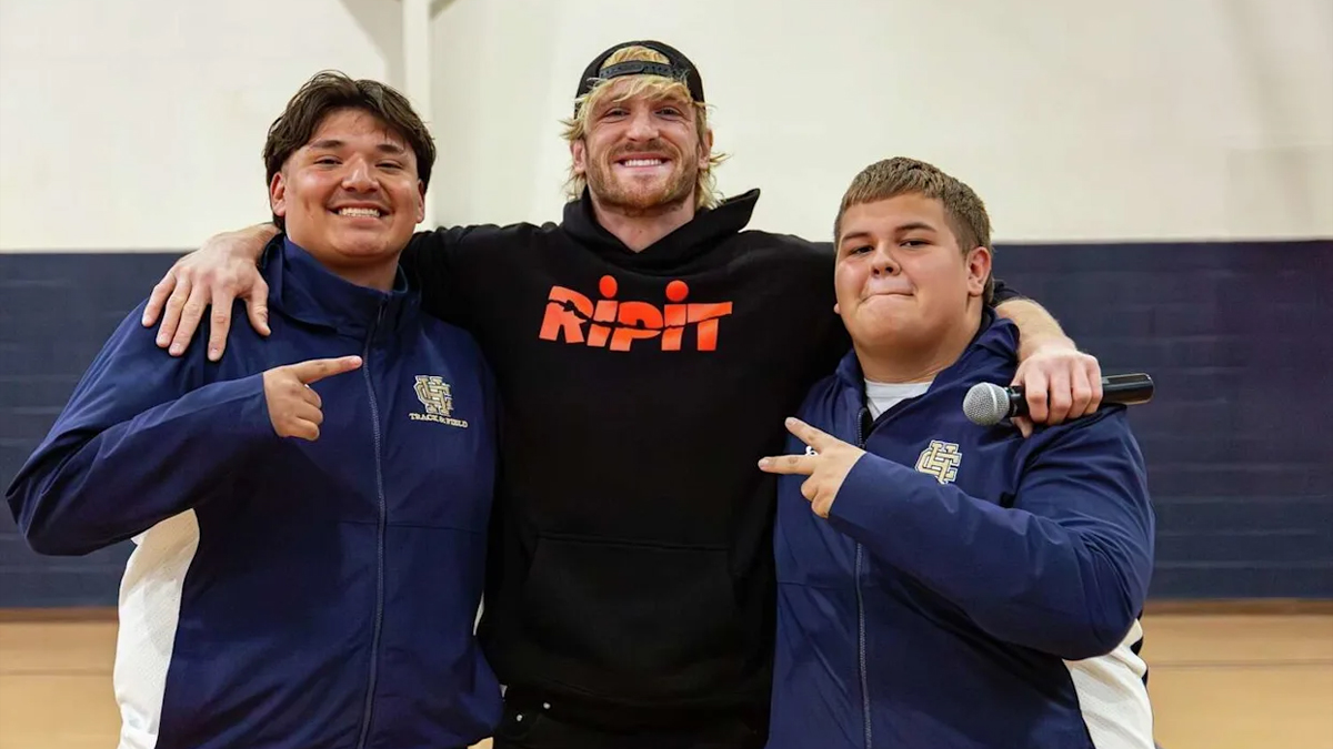 Logan Paul Makes $20,000 Donation During Texas Visit