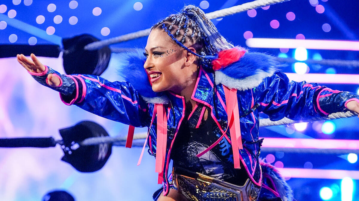 Giulia “Banged Up” After SmackDown Match