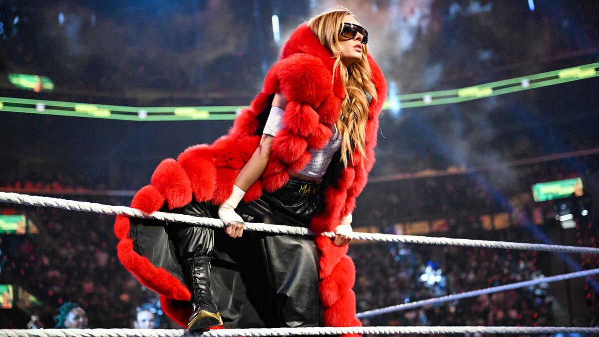 Becky Lynch Challenges WWE Roster To Rise Against Her Greatness