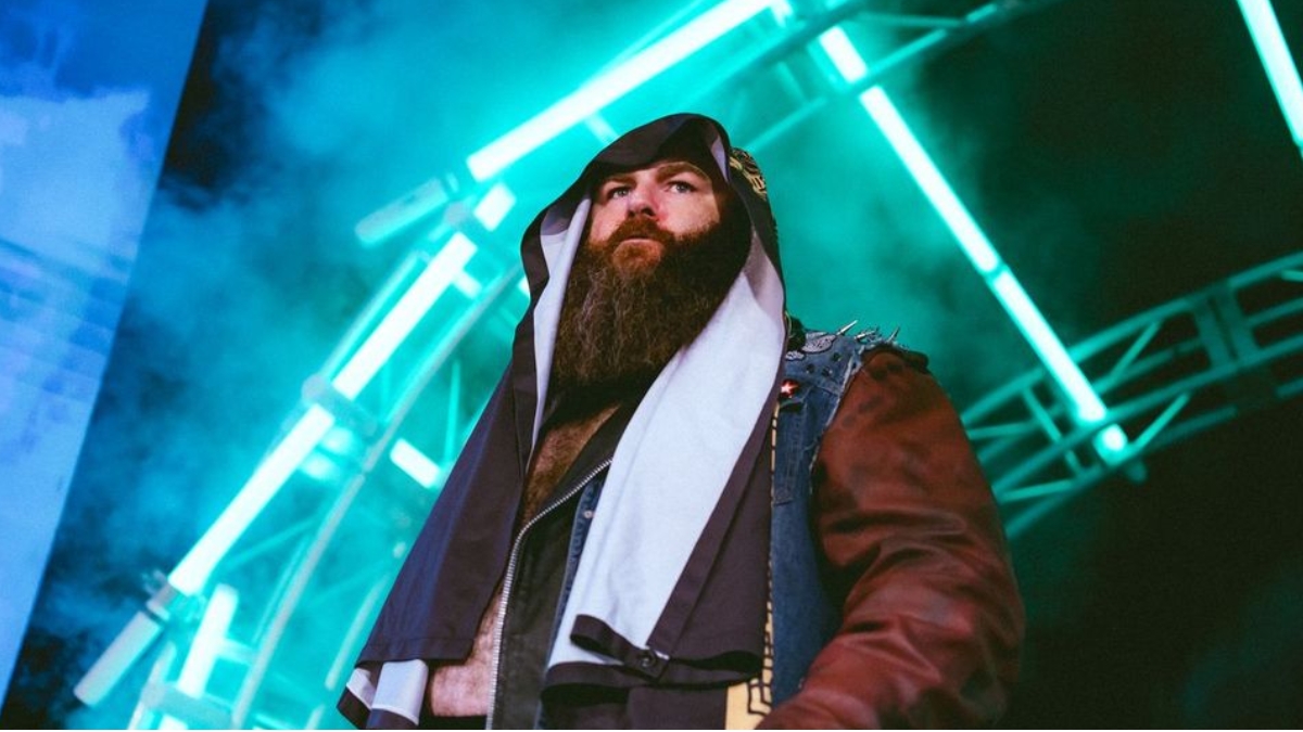 Big Damo making an entrance at MLW.
